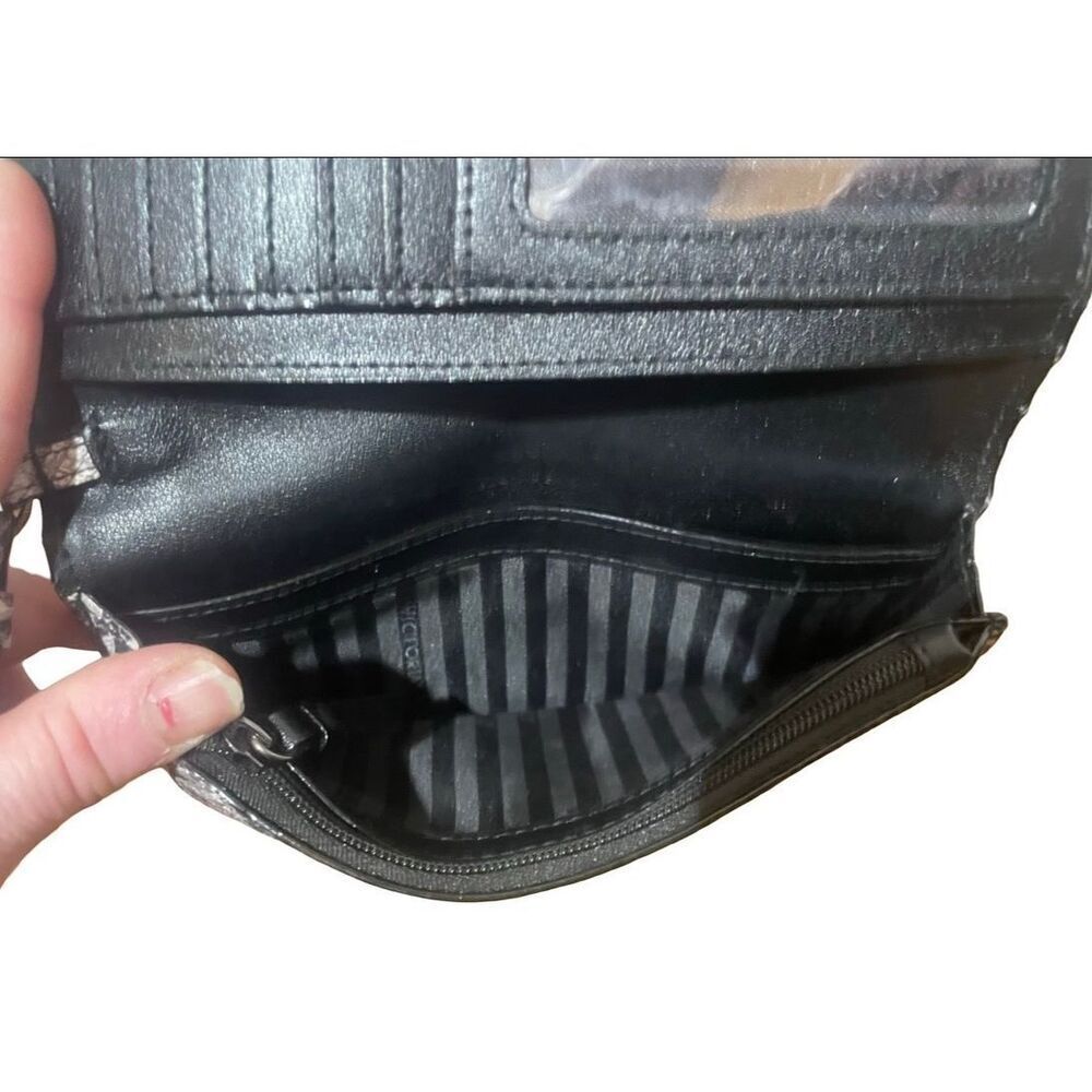 Victoria Secret Python Tech Clutch NWOT - Picture 5 of 6